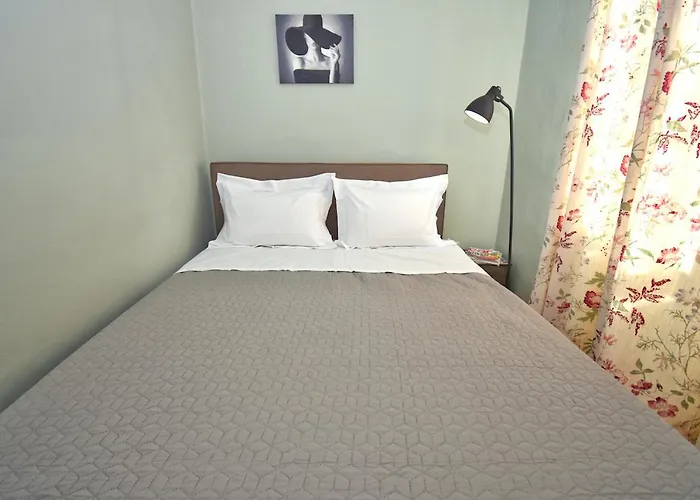 Roses In Corfu Centre *